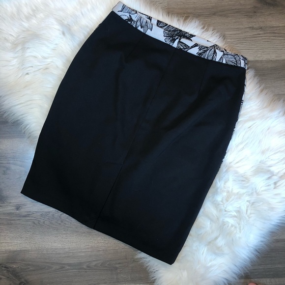 Calvin Klein skirt - Picture 3 of 6